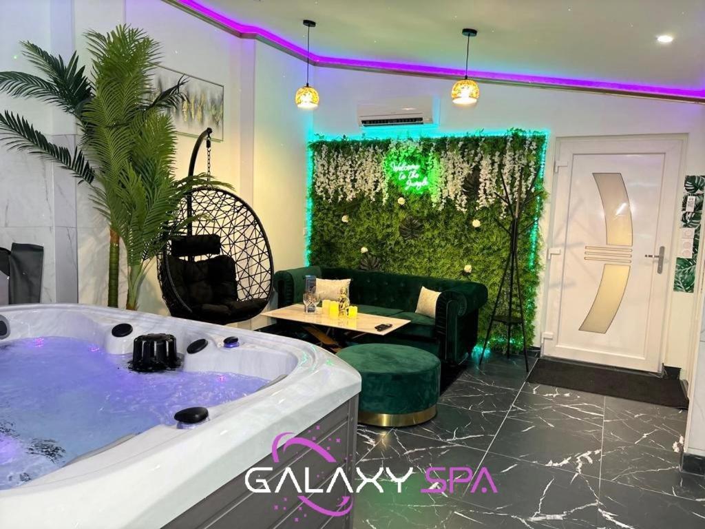 Galaxy Spa - Suite Jupiter Jacuzzi Privatif Champigneulles Buitenkant foto